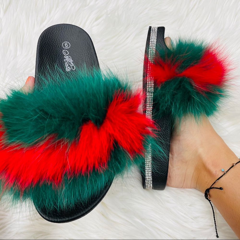 Green/red fur slide - Picture 3 of 7